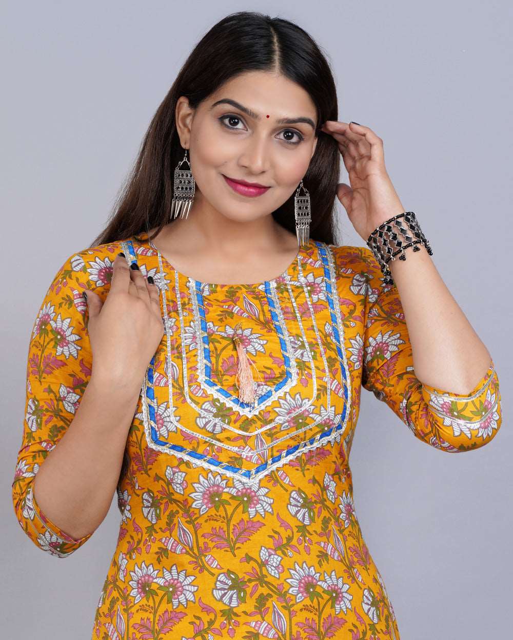 Floral Block Printed Knee Length Cotton Kurti With Gota Work On Neck